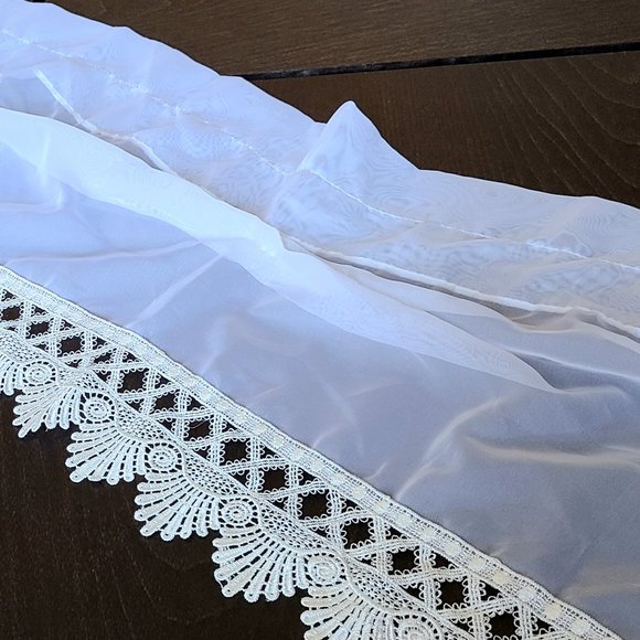 Vintage curtain with lace. - Picture 10 of 12